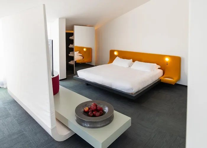 Ripa 4* Rome